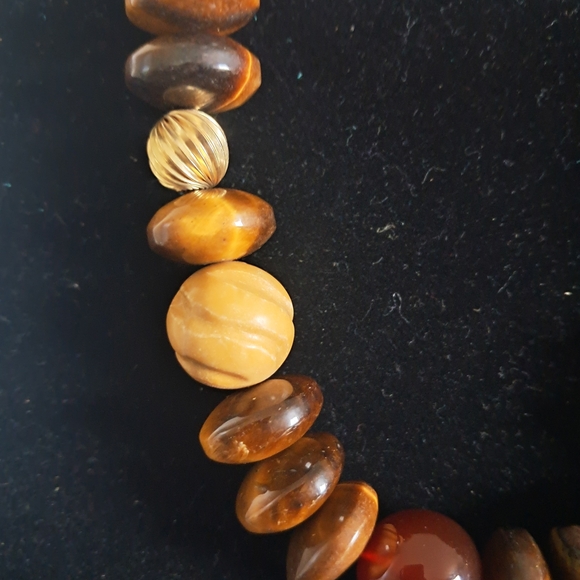 Multicolor Beaded Necklace - Picture 3 of 8